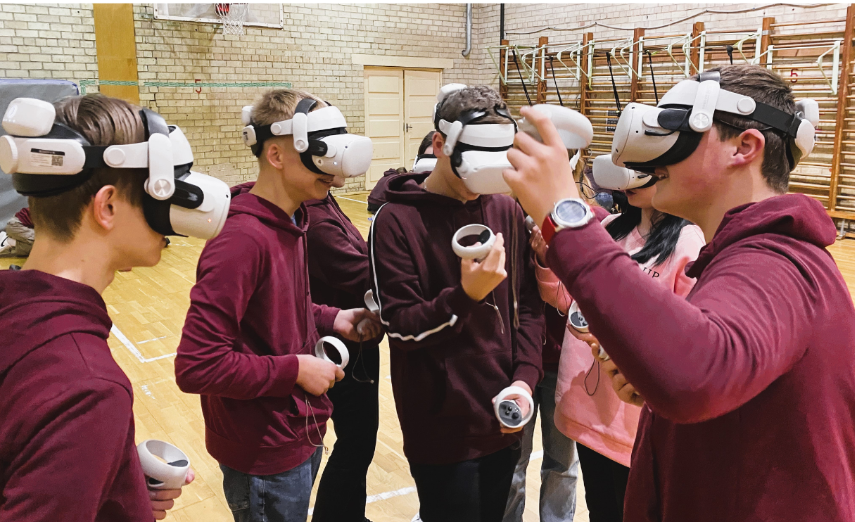 VR edukacija mokykloje